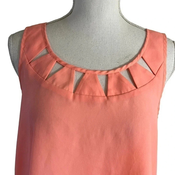 BCBGeneration Peach Blouse Small Sheer Hi Low Cutout Neckline Flowy Sleeveless - Picture 4 of 8